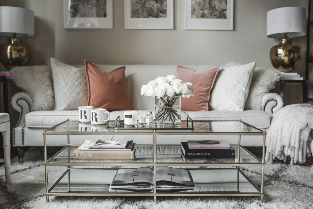 How to decorate your coffee table