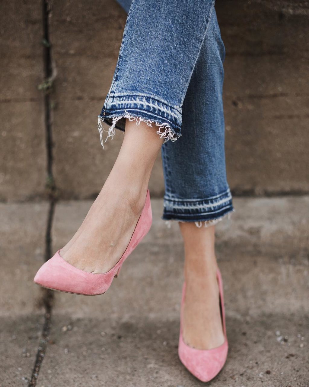 White Ruffle Blouse and Pink Pumps | The Teacher Diva: a Dallas Fashion ...