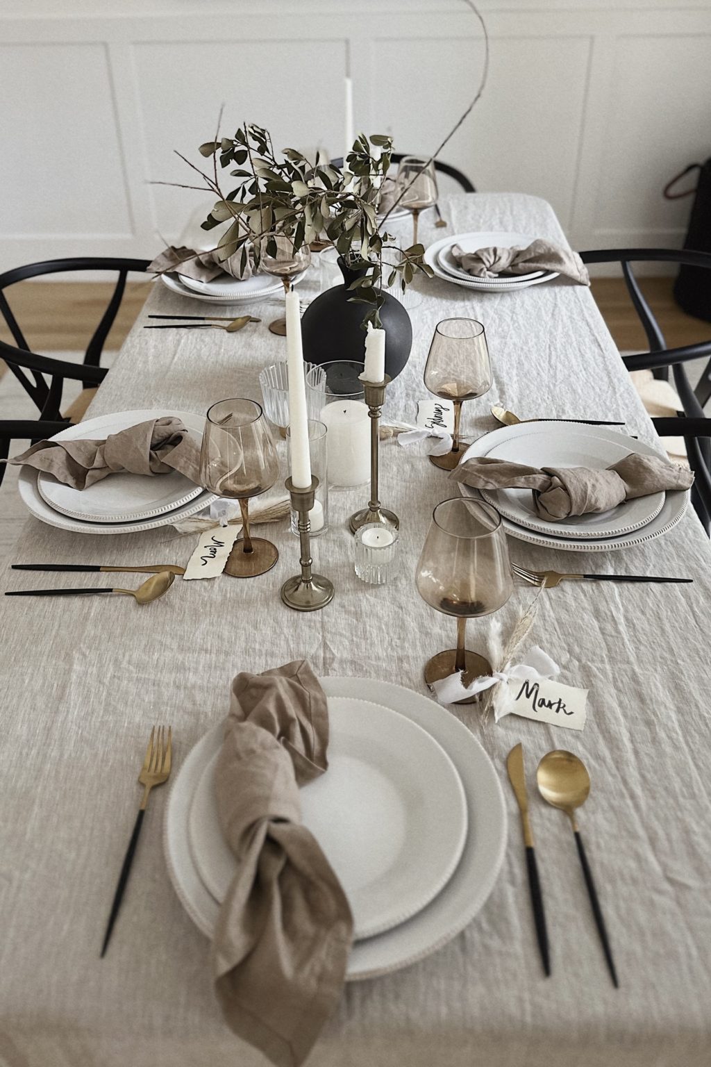 A Neutral Holiday Tablescape | The Teacher Diva: a Dallas Fashion Blog ...