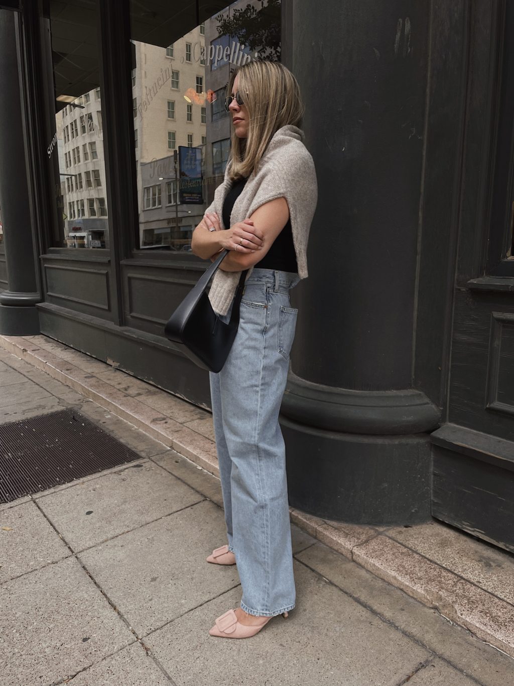 How to Style Baggy Jeans