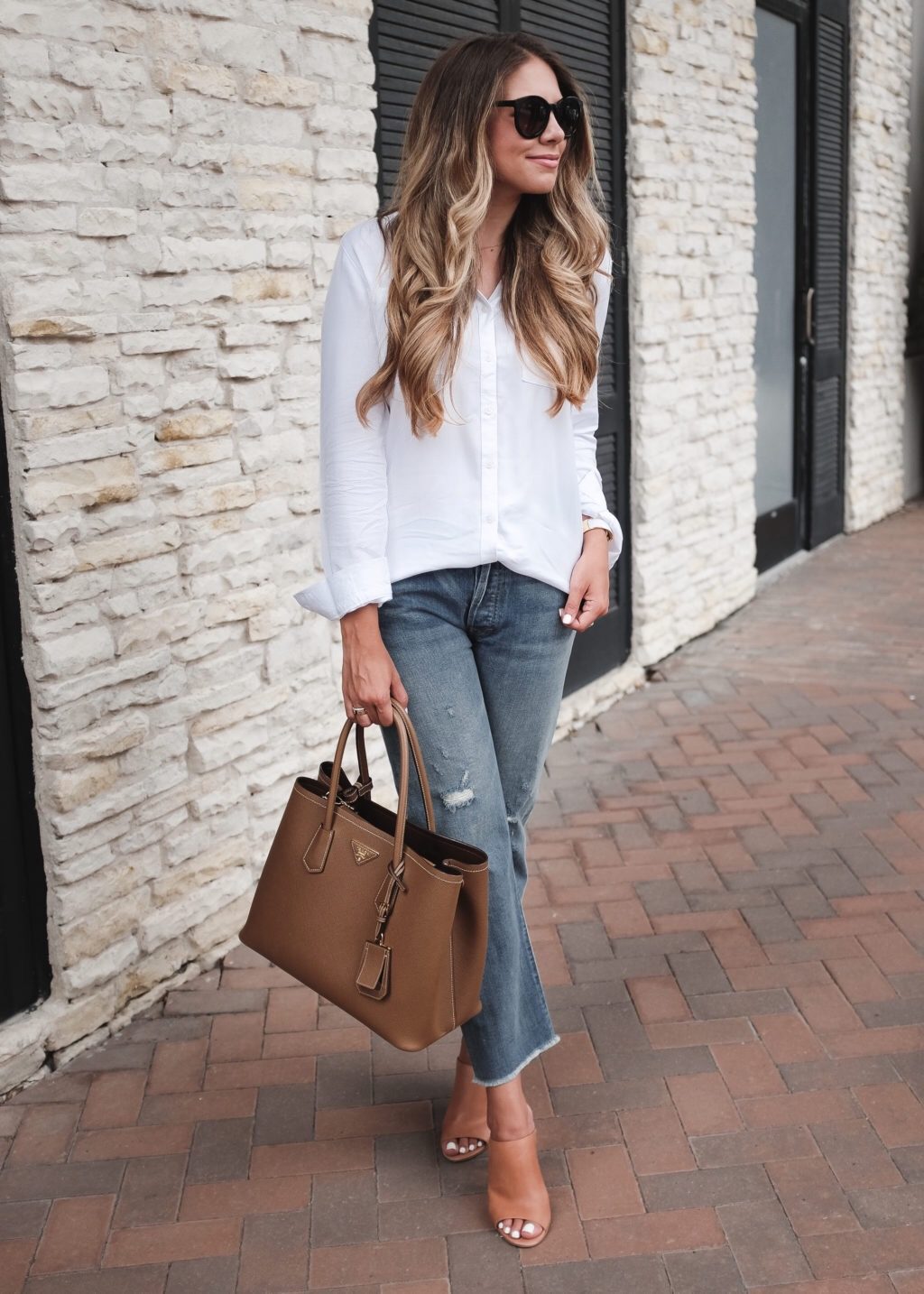 White blouse and cropped denim