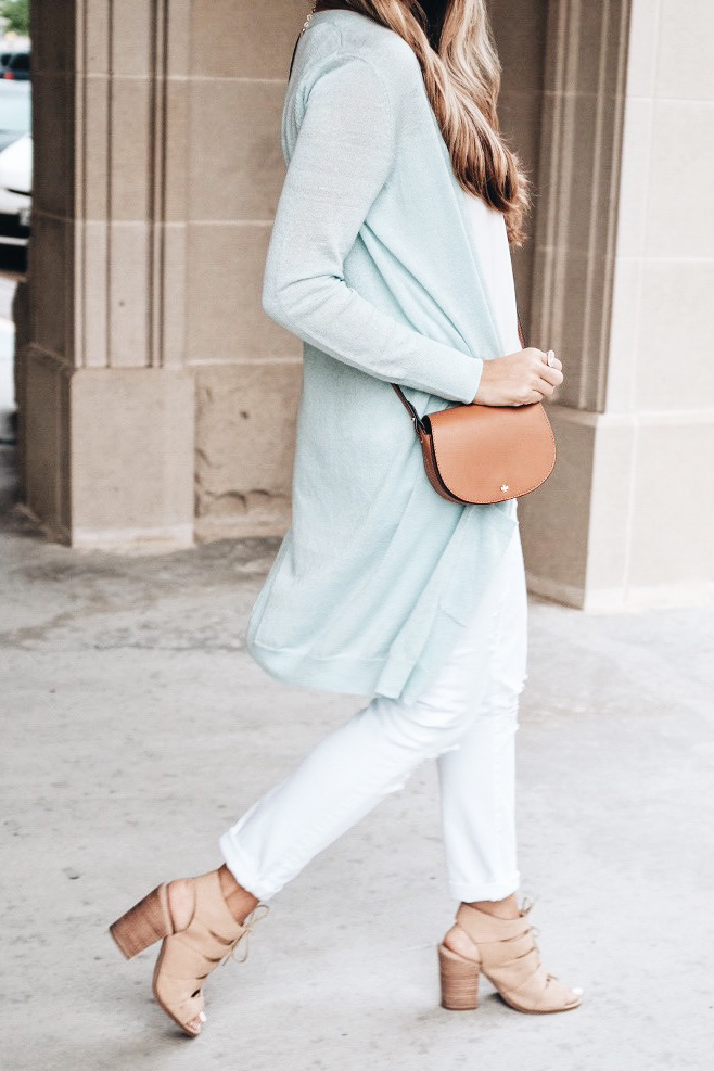 Long cardigan with white denim and lace up sandals