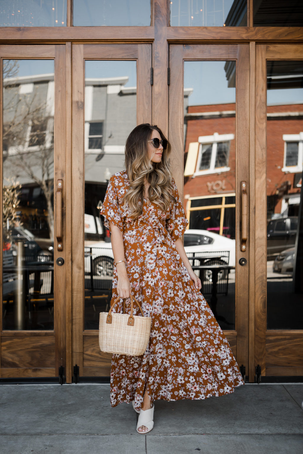 18 Outfits With Tote Bags For This Summer - Styleoholic
