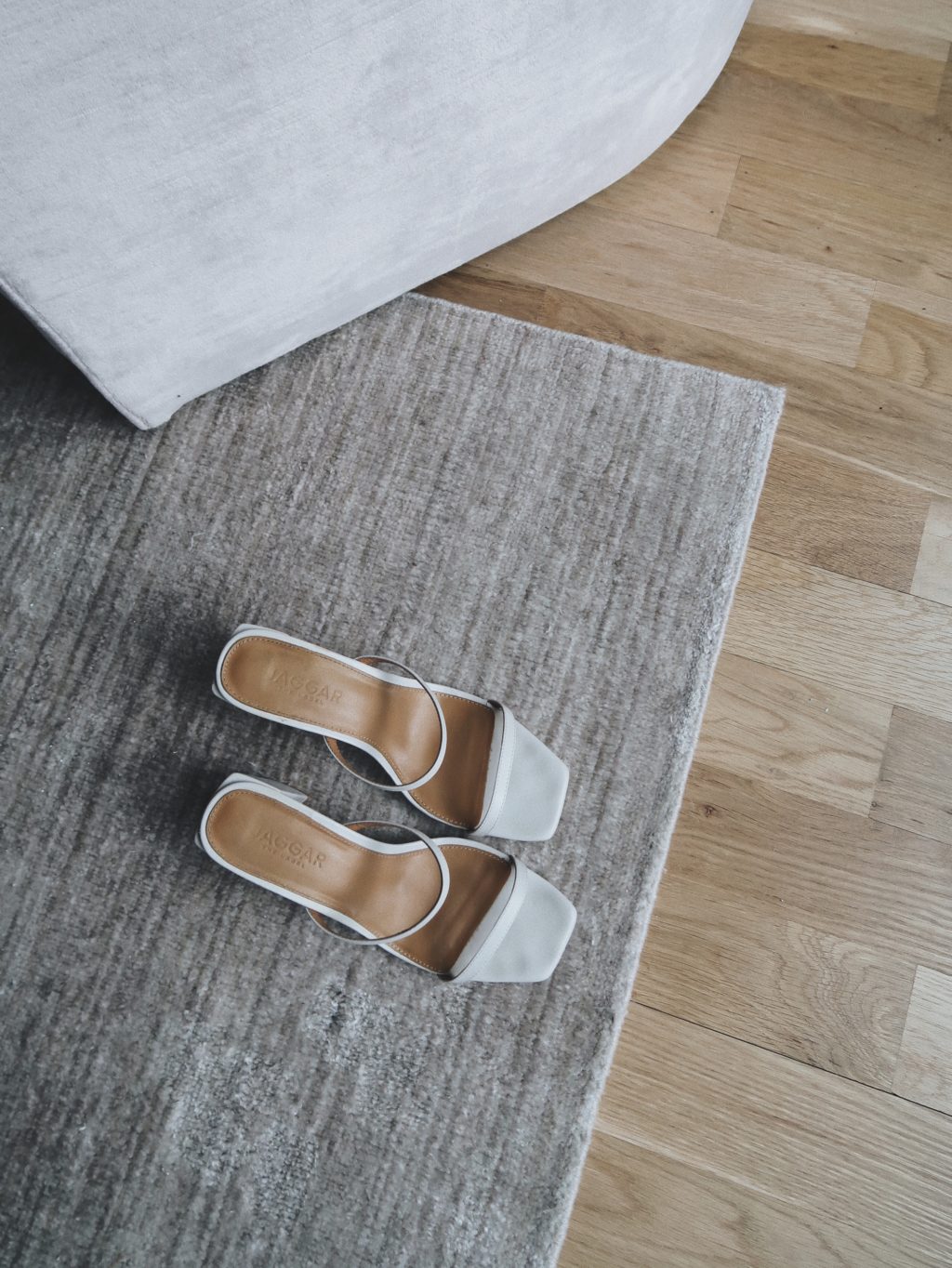 square toe sandals